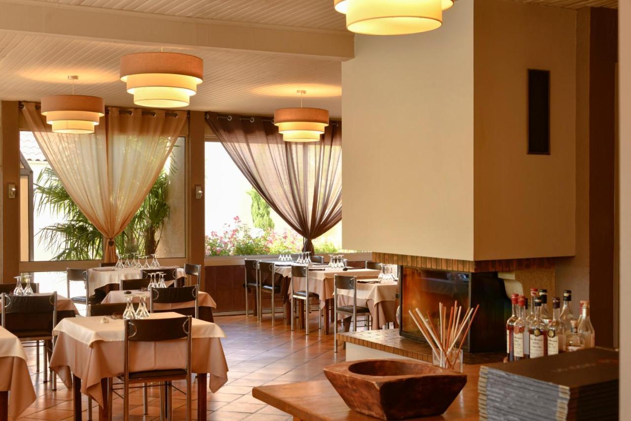 Logis Hotel & Restaurant Le Pardaillan Gondrin Kültér fotó