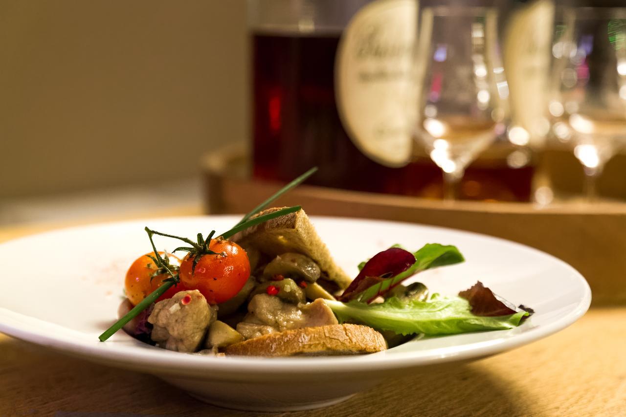 Logis Hotel & Restaurant Le Pardaillan Gondrin Kültér fotó